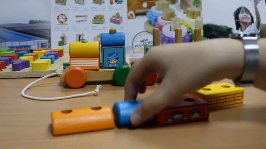 Đồ chơi kéo dây xe lửa lắp ráp - Wooden pull along toy train shape for kids Nam Hoa Toys